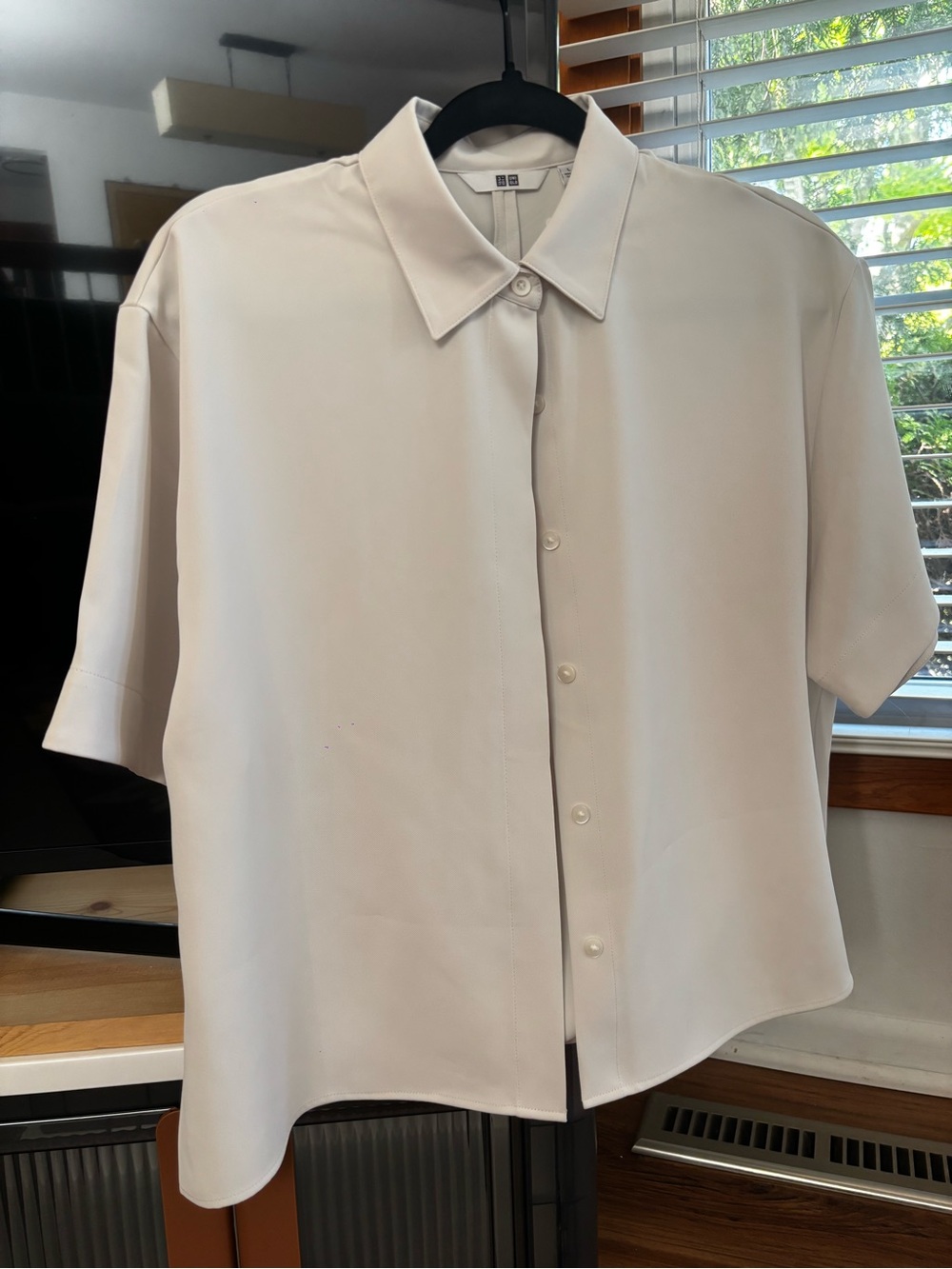 UNIQLO Off White Short Sleeve Drape Blouse